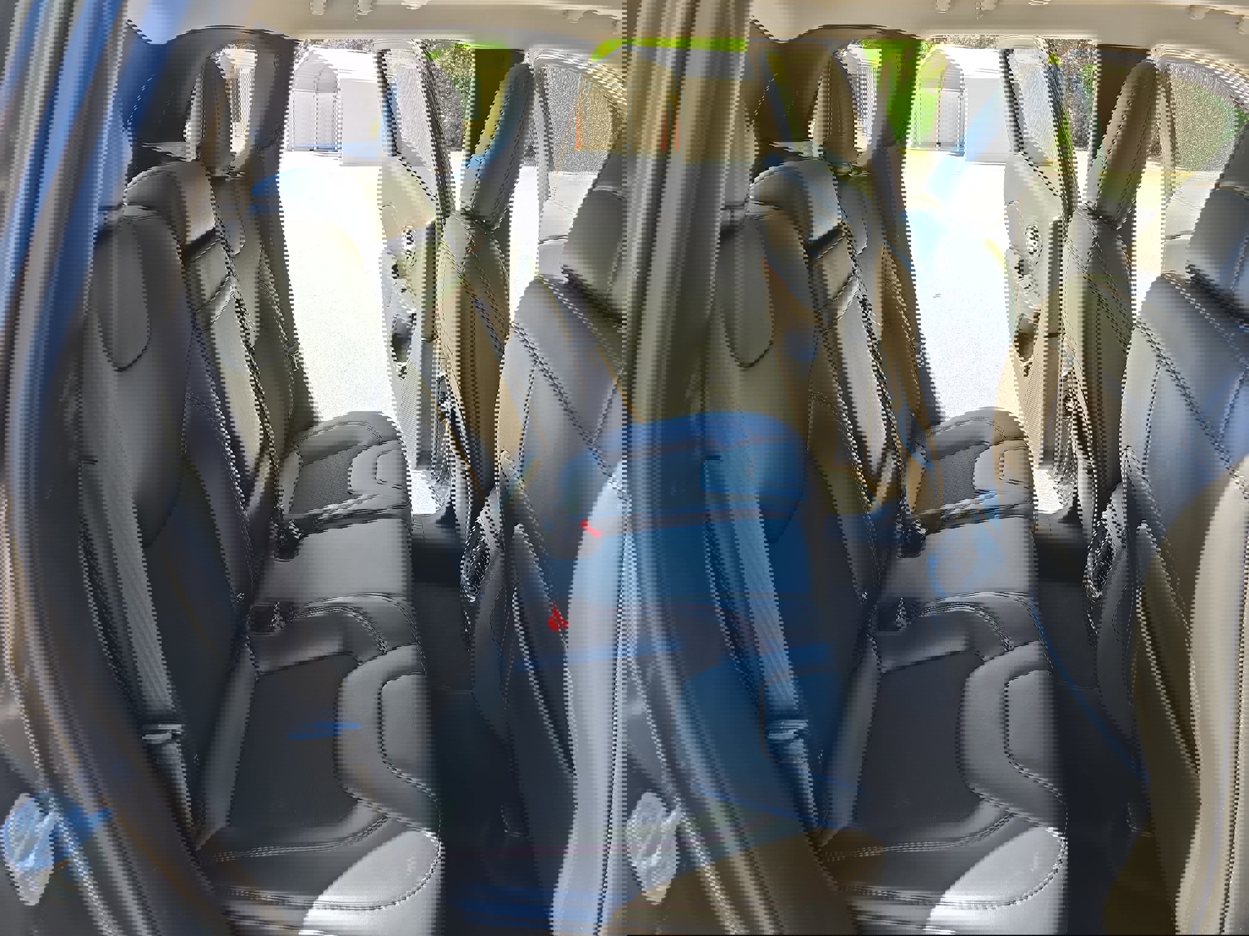 Used 2019 Jeep Cherokee Trailhawk w/ Comfort/Convenience Group image 12