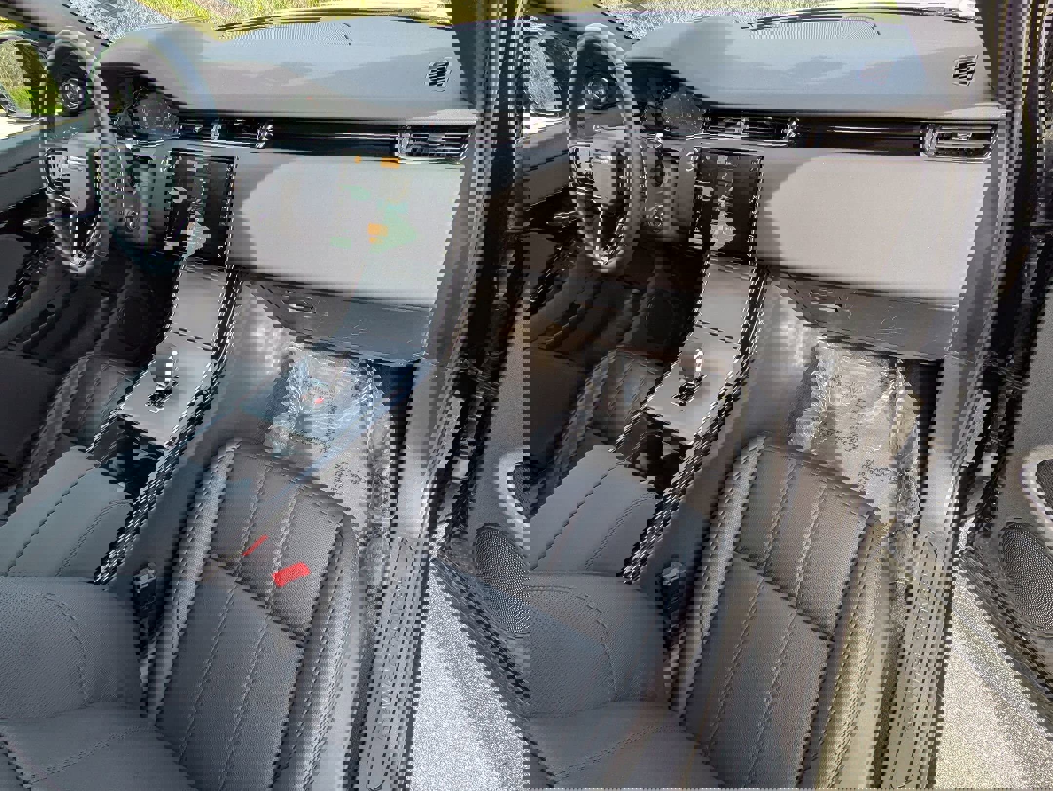 Certified 2025 Land Rover Range Rover Evoque S image 29