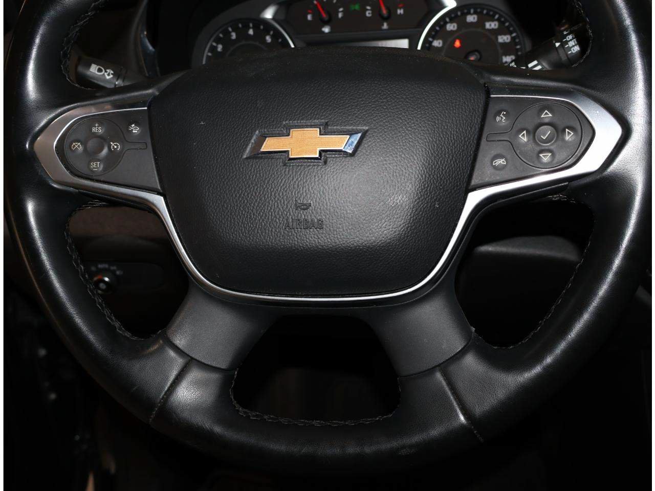 Used 2023 Chevrolet Traverse LT FWD image 19