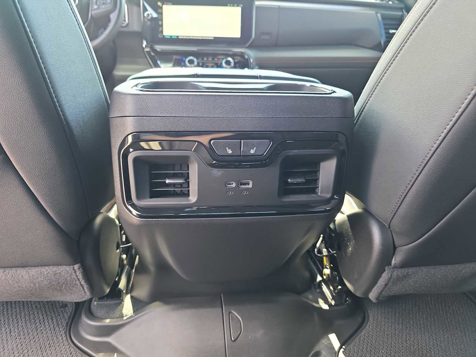 Used 2024 GMC Sierra 1500 AT4 w/ Technology Package image 32