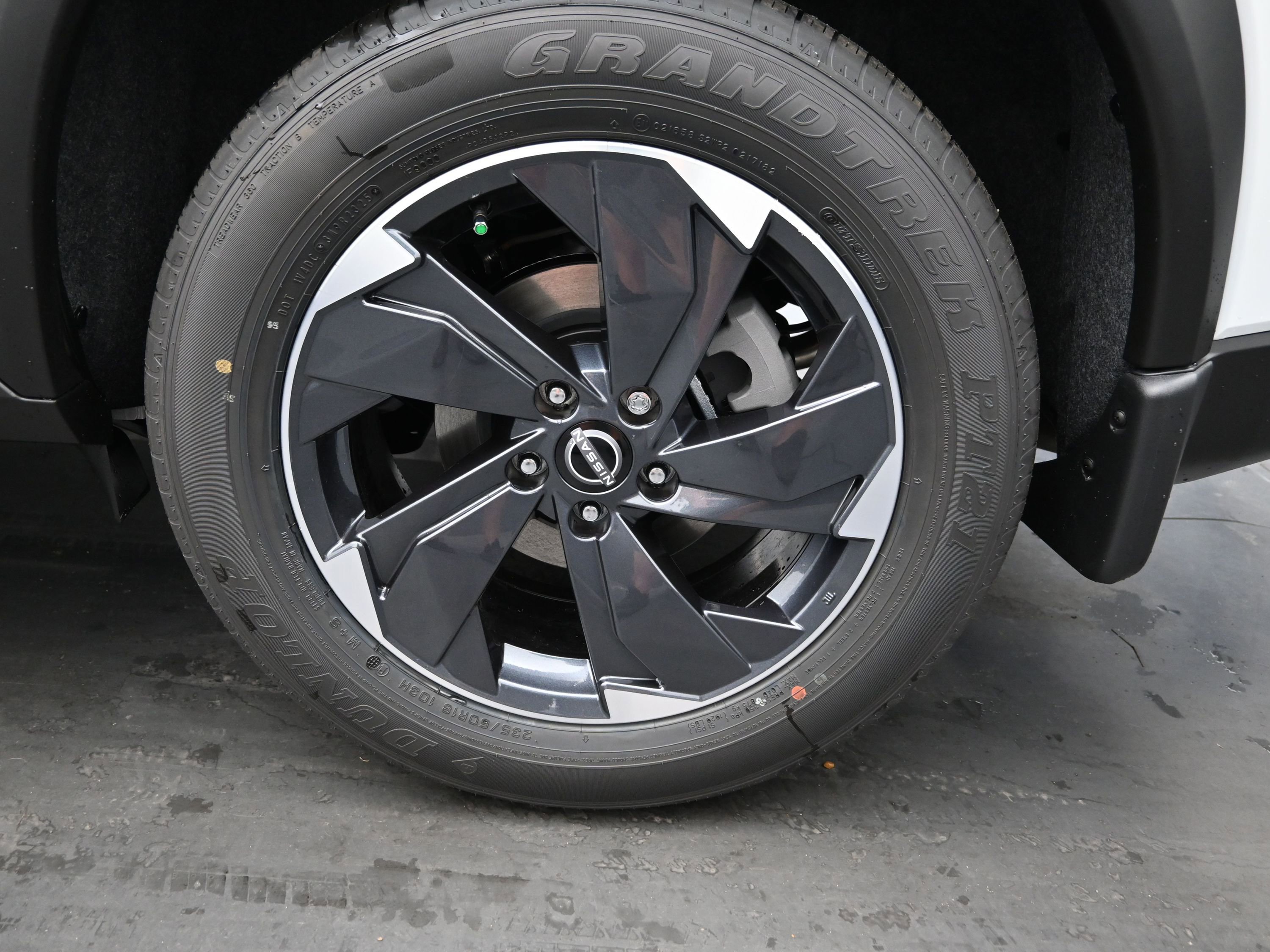 New 2026 Nissan Rogue SV image 10