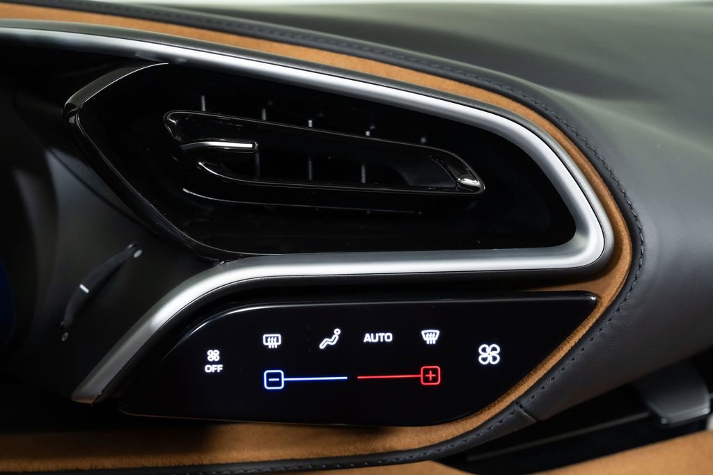 Used 2025 Ferrari 296 GTS image 38