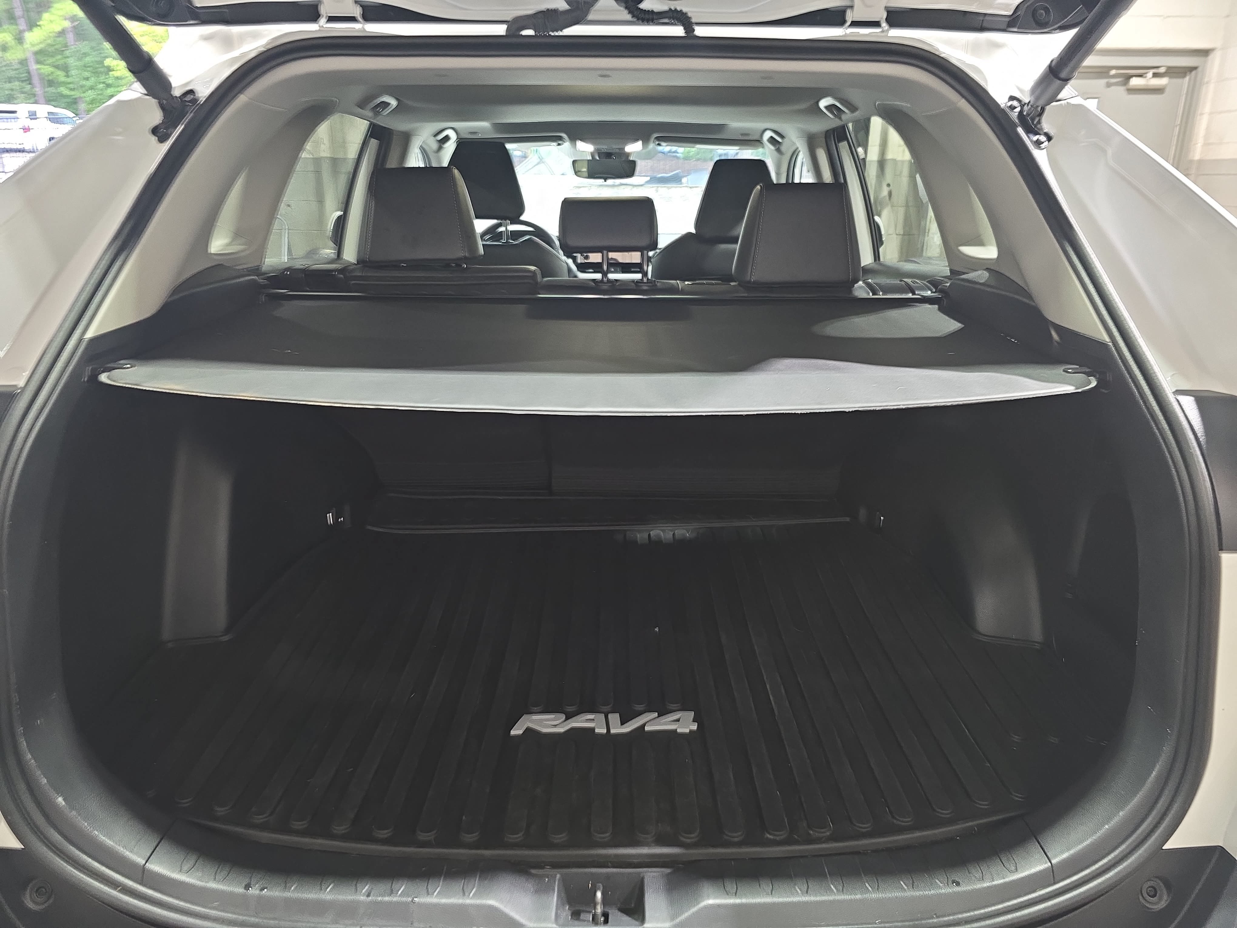 Used 2024 Toyota RAV4 XLE Premium FWD image 13