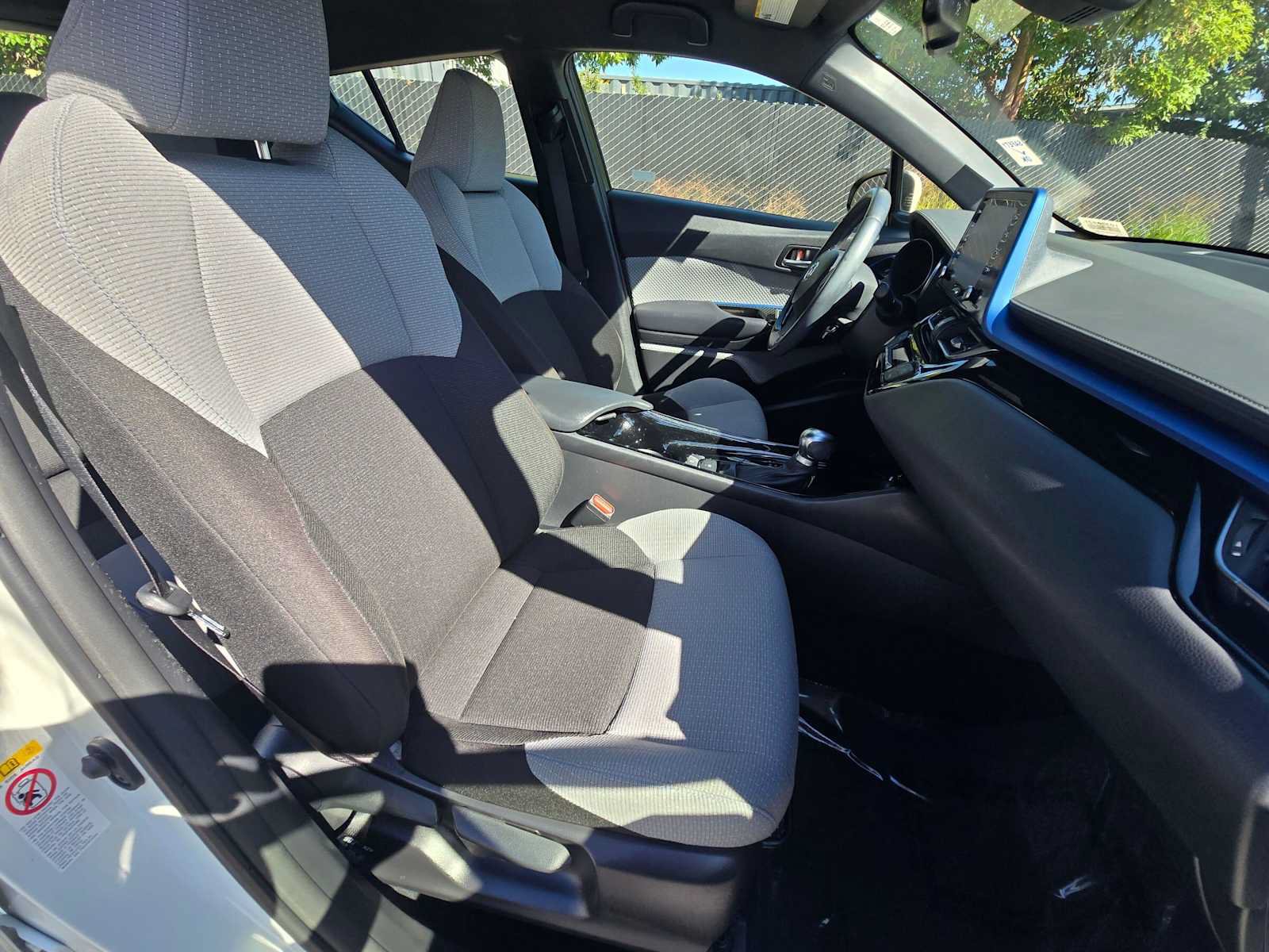 Used 2019 Toyota C-HR XLE FWD image 10