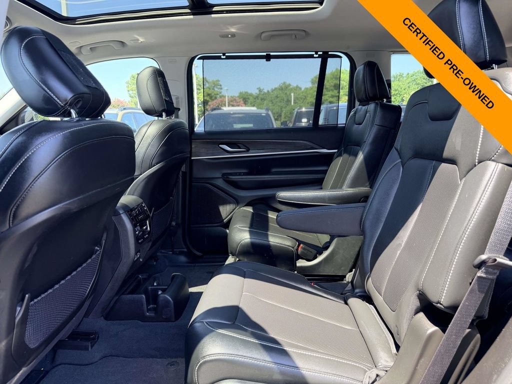 Certified 2023 Jeep Grand Cherokee L Limited w/ Luxury Tech Group II AWD/4WD image 11