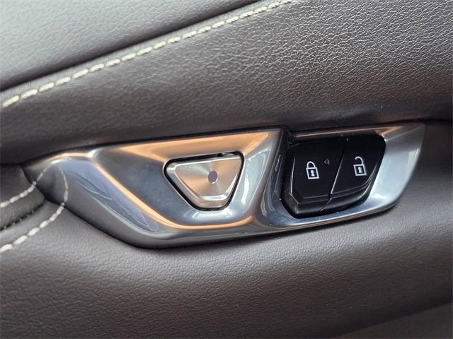 Certified 2023 Chevrolet Corvette Stingray Coupe w/ Z51 Performance Package image 25