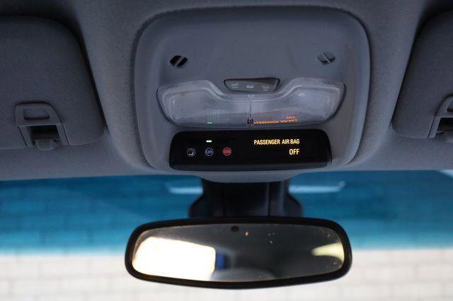 Used 2020 Chevrolet Bolt LT image 32