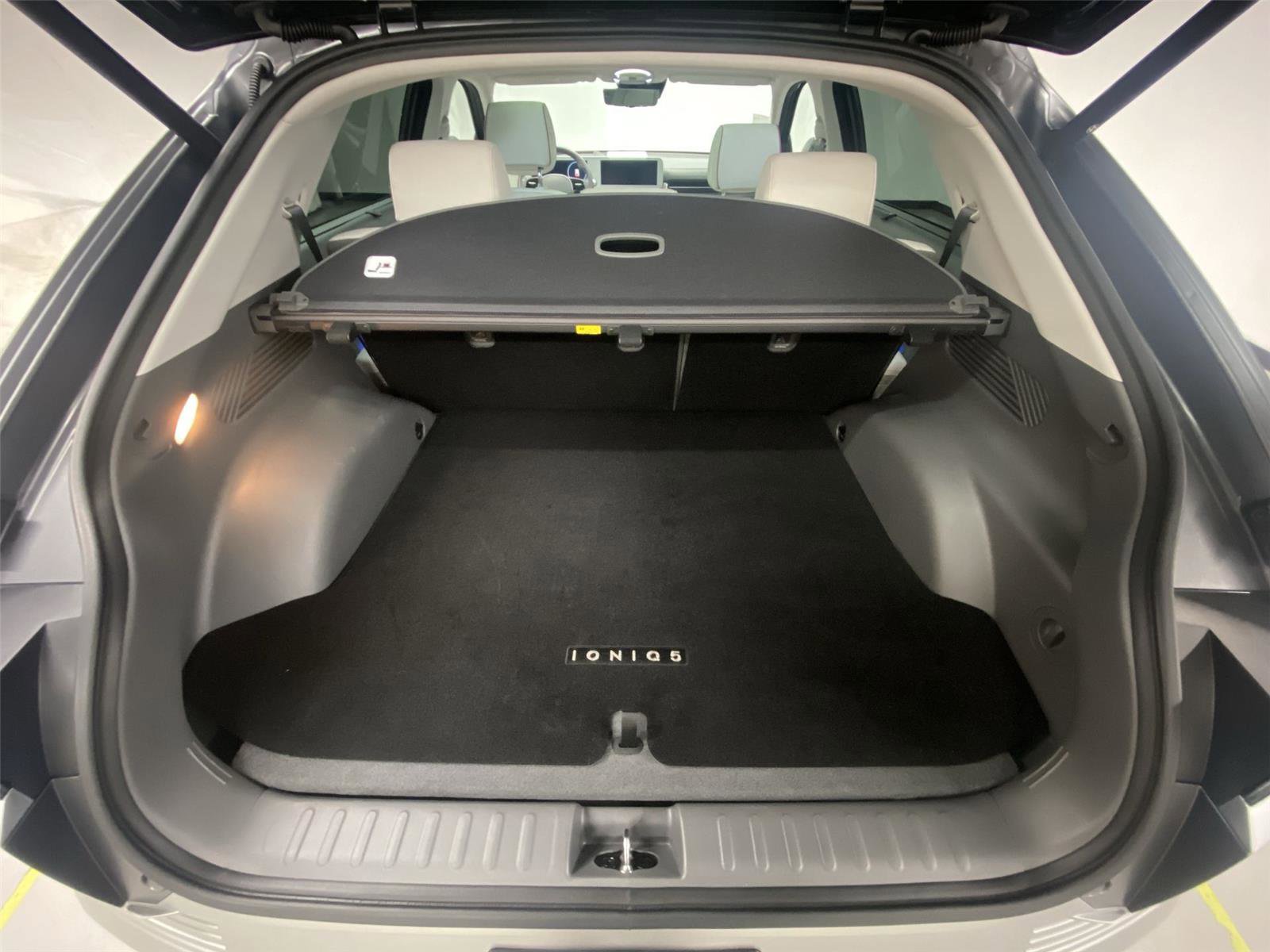 Used 2024 Hyundai Ioniq 5 Limited image 25