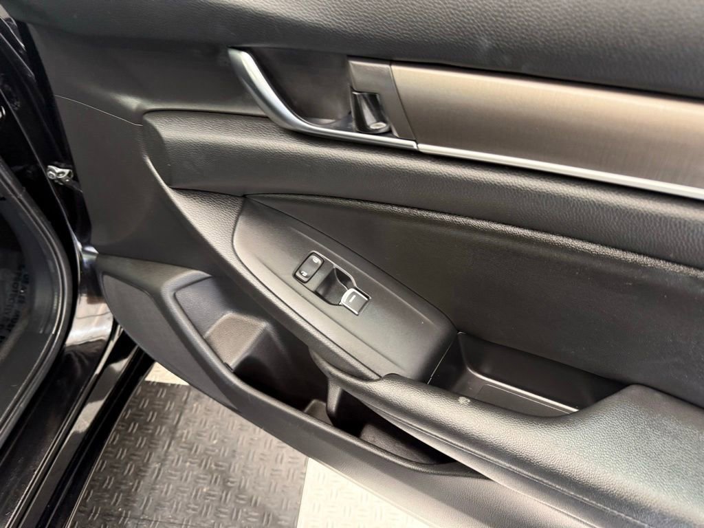 Used 2019 Honda Accord LX image 25