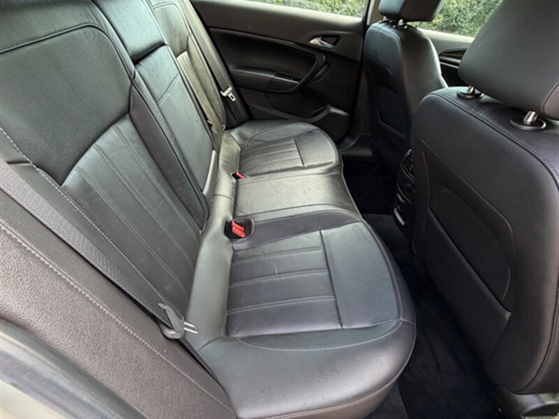 Used 2011 Buick Regal CXL w/ RL3 Preferred Equipment Group FWD image 19