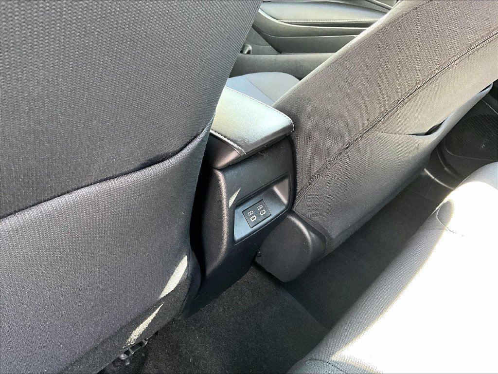 Used 2025 Toyota Corolla SE FWD image 21