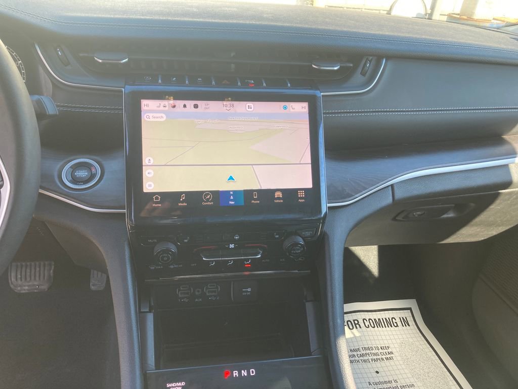 Used 2023 Jeep Grand Cherokee Limited image 22