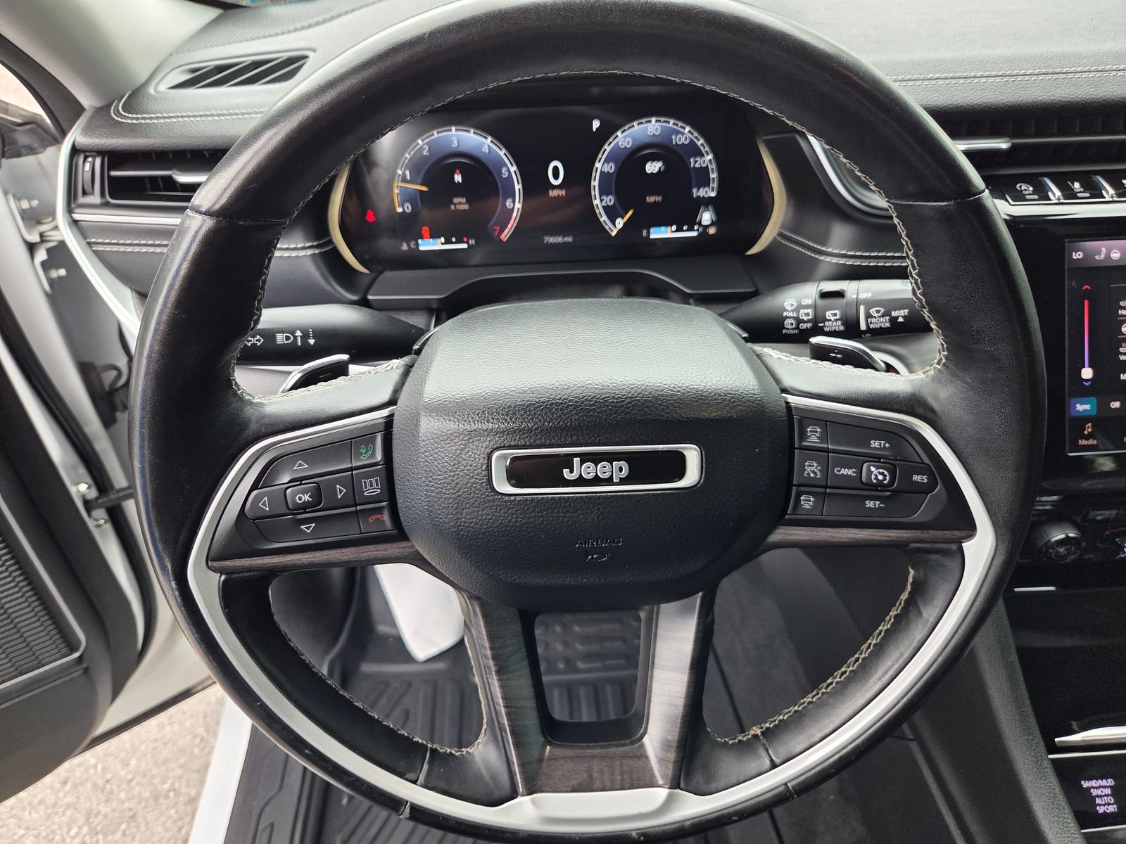 Used 2022 Jeep Grand Cherokee L Limited w/ Luxury Tech Group II AWD/4WD image 26