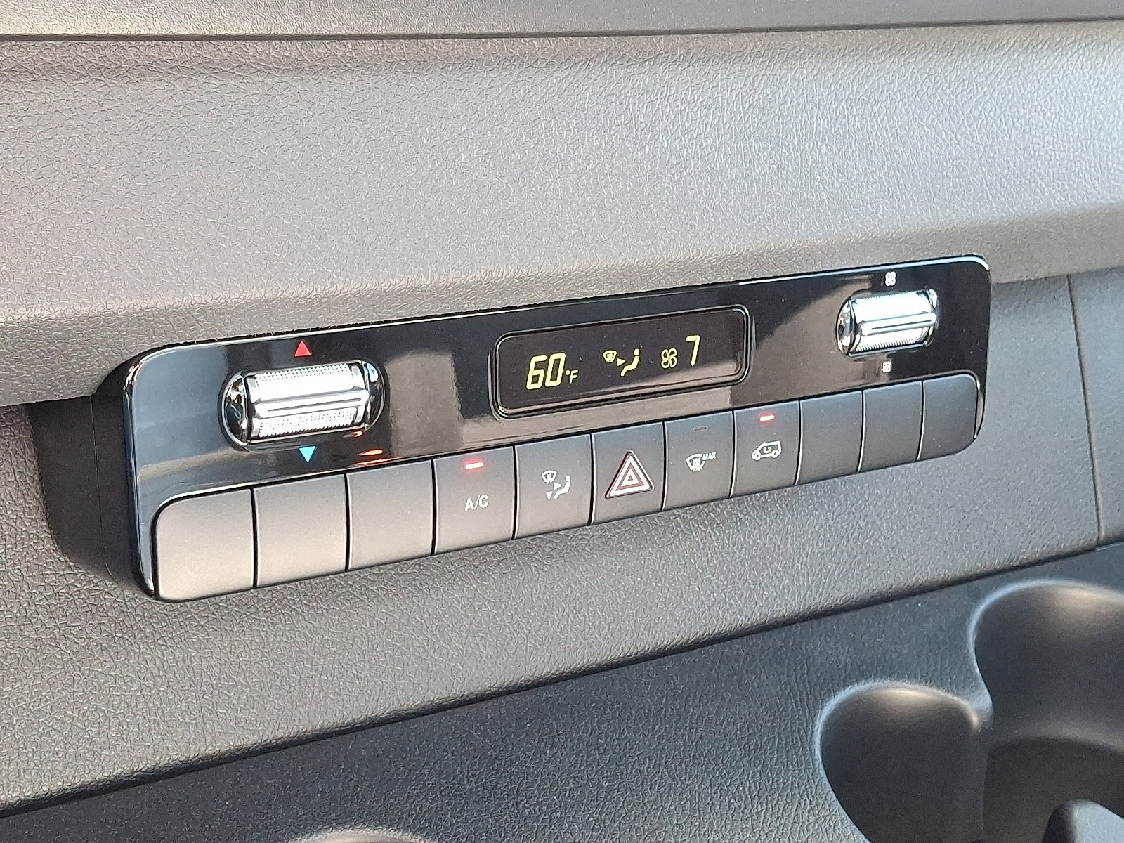 Used 2023 Mercedes-Benz Sprinter 4500 image 19