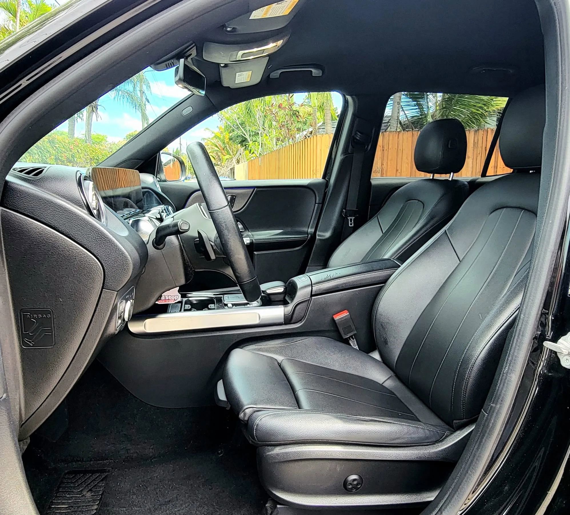 Used 2021 Mercedes-Benz GLB 250 GLB 250 4MATIC Sport Utility 4 w/ Premium Package image 5