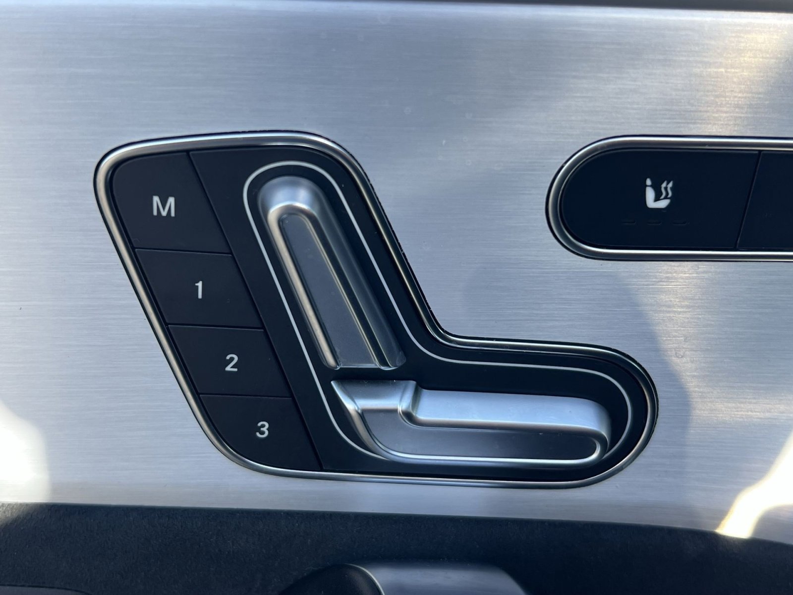 Used 2024 Mercedes-Benz CLA 250 4MATIC image 33