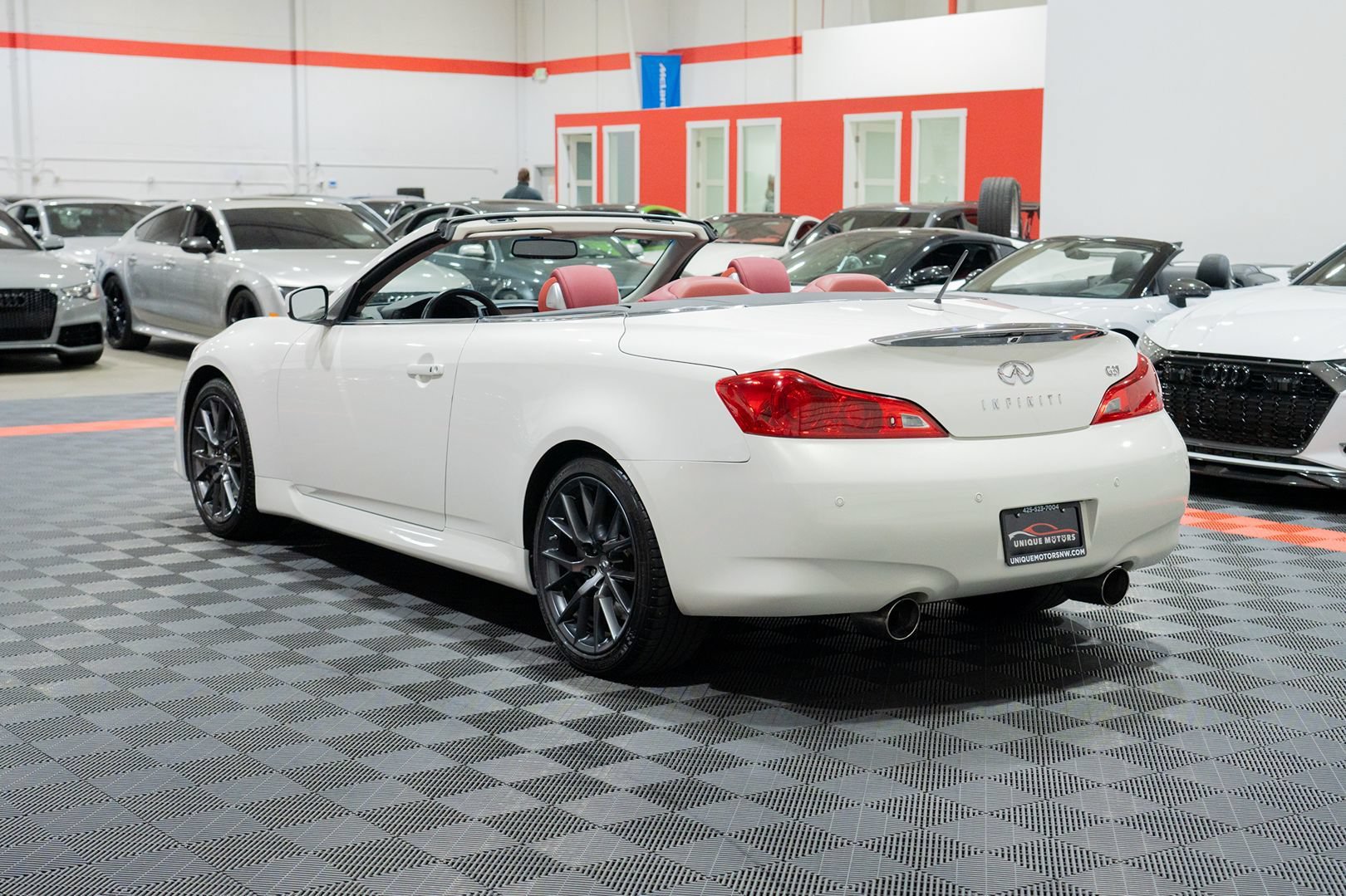 Used 2013 INFINITI G37 IPL RWD image 4