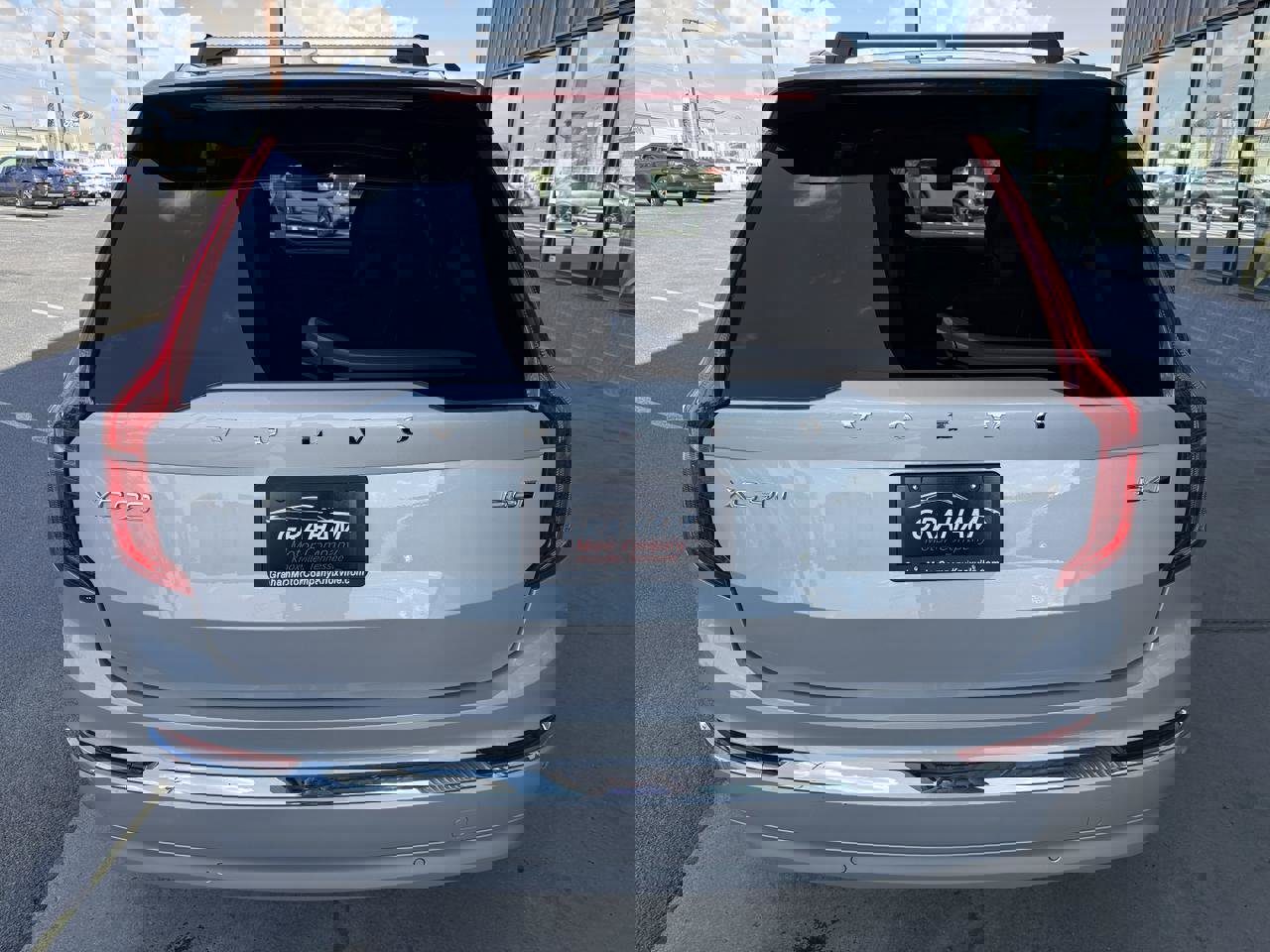 Used 2024 Volvo XC90 B6 Plus image 5