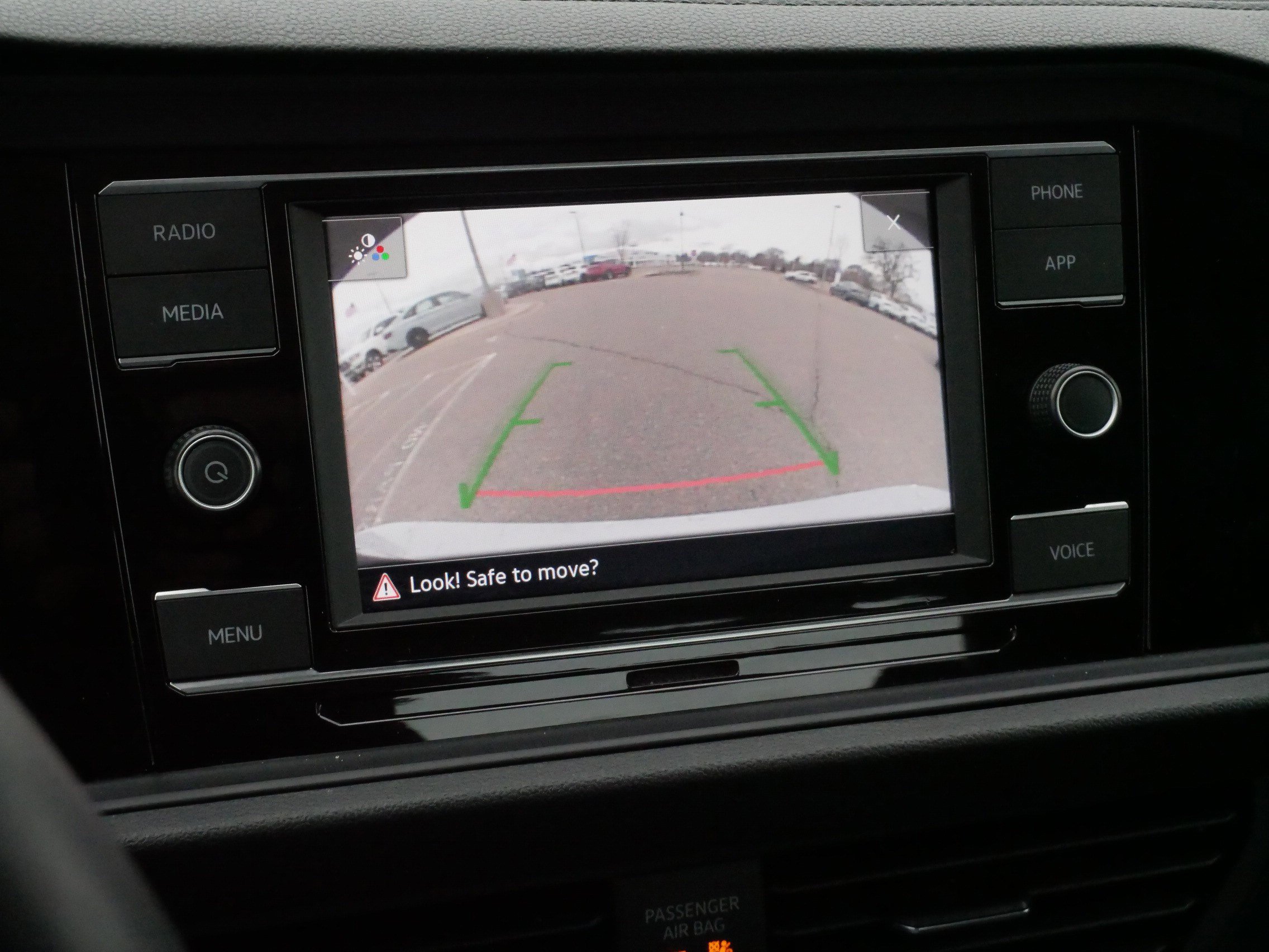 Certified 2024 Volkswagen Jetta SE image 30