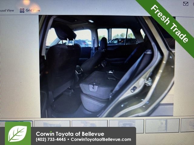 Used 2025 Subaru Outback Premium image 2