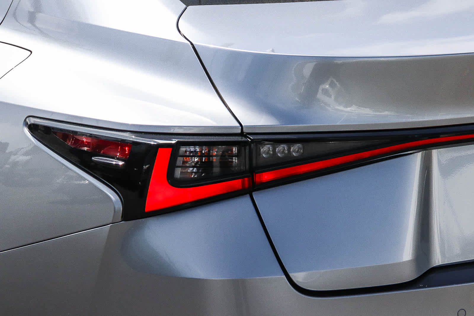 Used 2021 Lexus IS 300 w/ Comfort Package RWD image 11