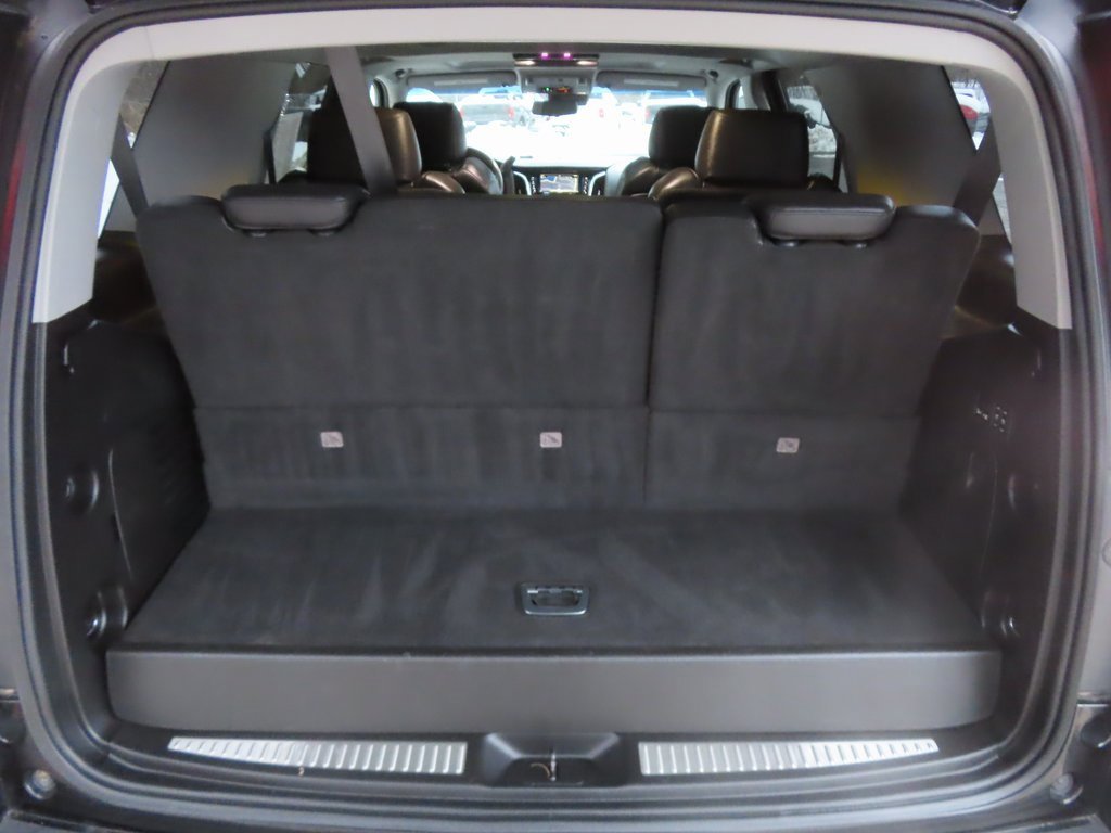 Used 2019 Cadillac Escalade Premium Luxury image 25