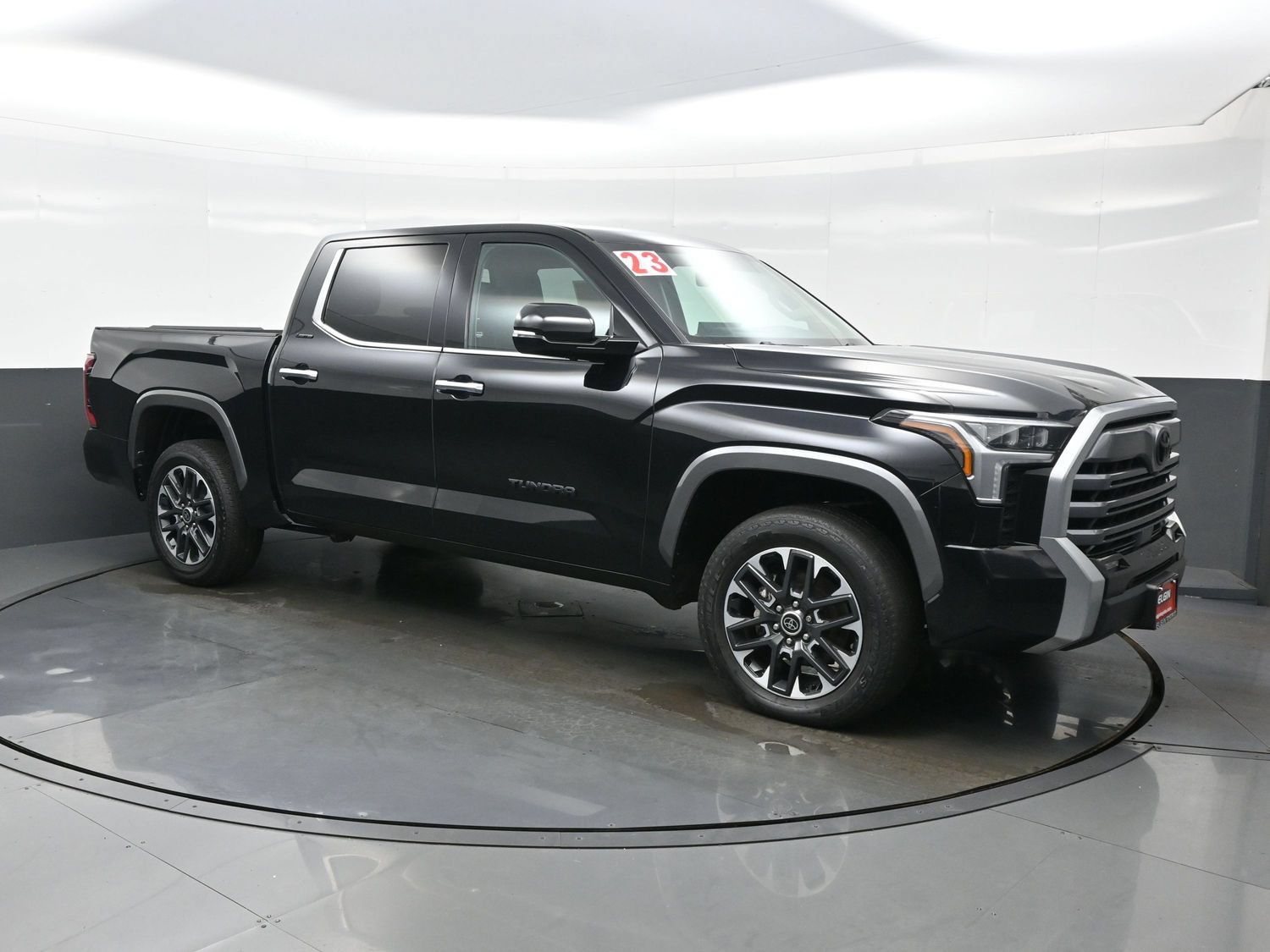 Used 2023 Toyota Tundra Limited AWD/4WD image 8