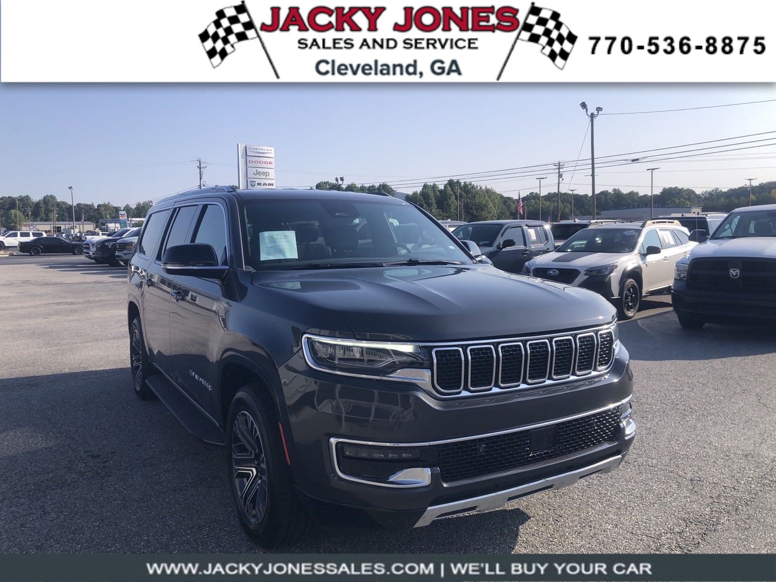 Used 2024 Jeep Wagoneer L Series II w/ Flexible Seating Group AWD/4WD image 1