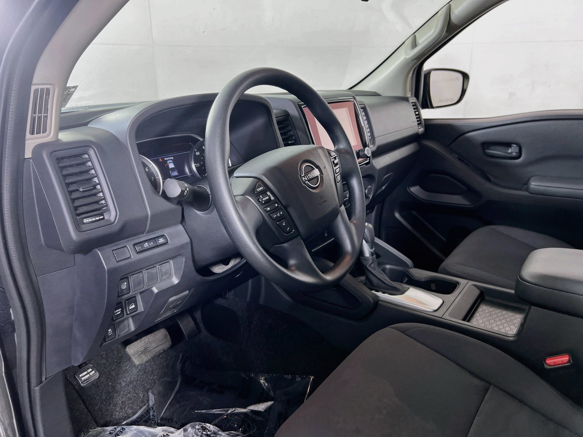 Used 2023 Nissan Frontier S w/ Technology Package AWD/4WD image 9