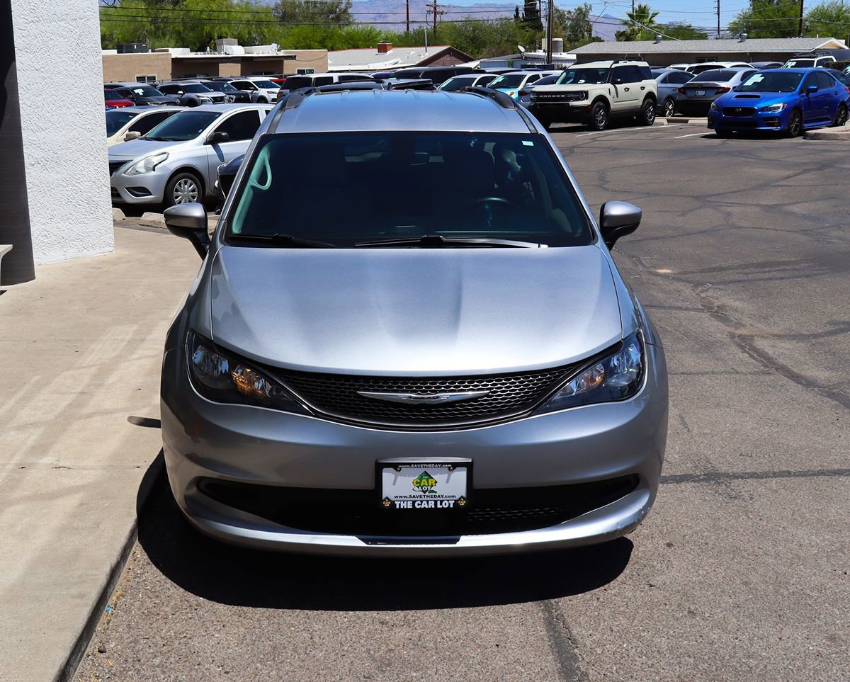 Used 2021 Chrysler Voyager Lxi FWD image 14