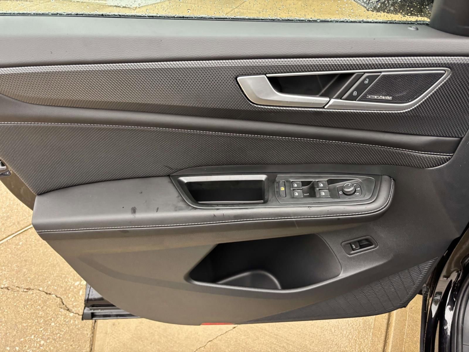 New 2026 Volkswagen Atlas Cross Sport SEL Premium R-Line image 11