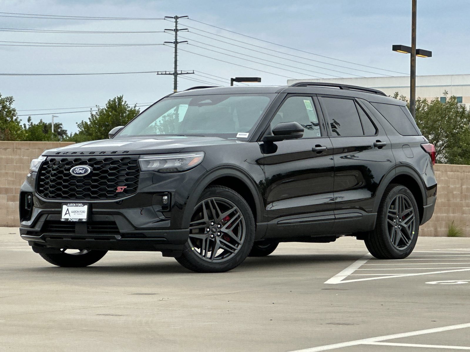 New 2025 Ford Explorer ST-Line w/ Premium Package RWD image 2