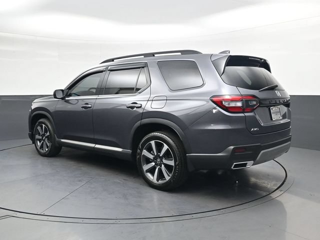 Used 2025 Honda Pilot Touring image 6