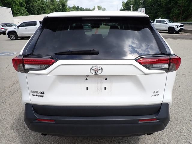 Certified 2024 Toyota RAV4 LE AWD/4WD image 4