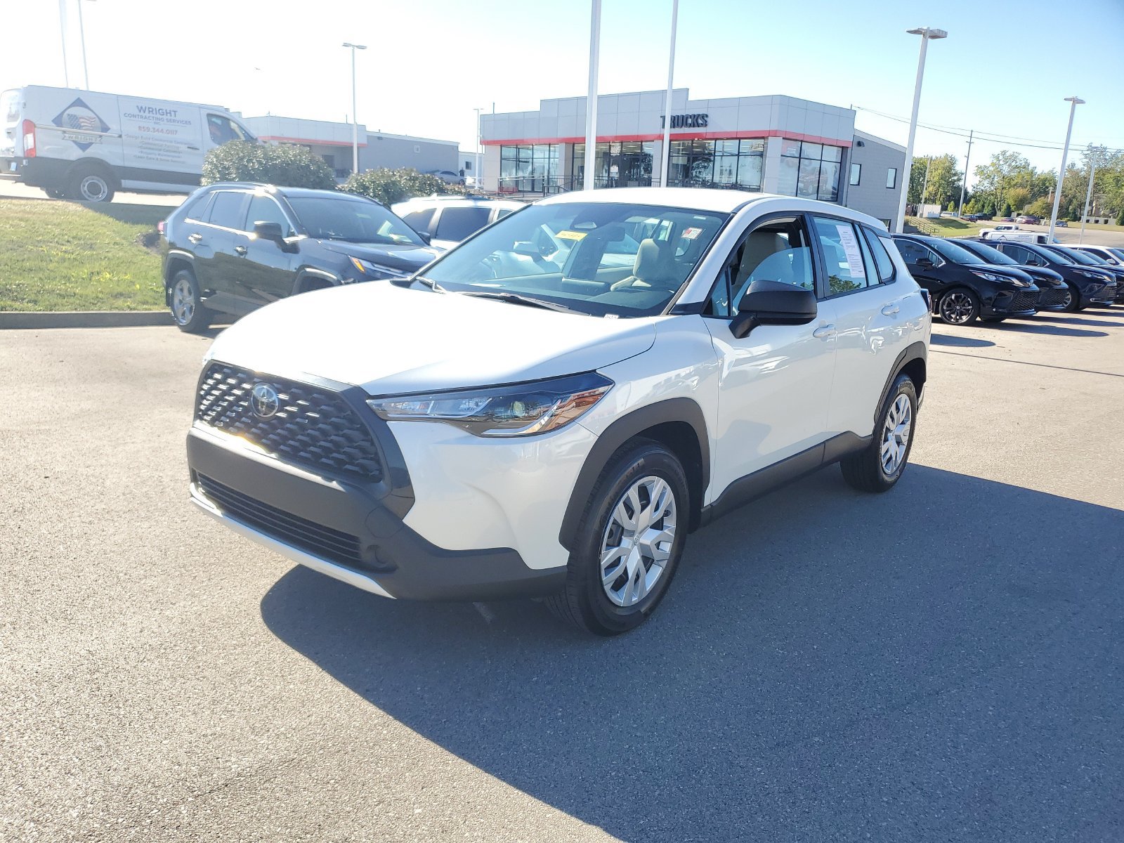 Used 2023 Toyota Corolla Cross L AWD/4WD image 2