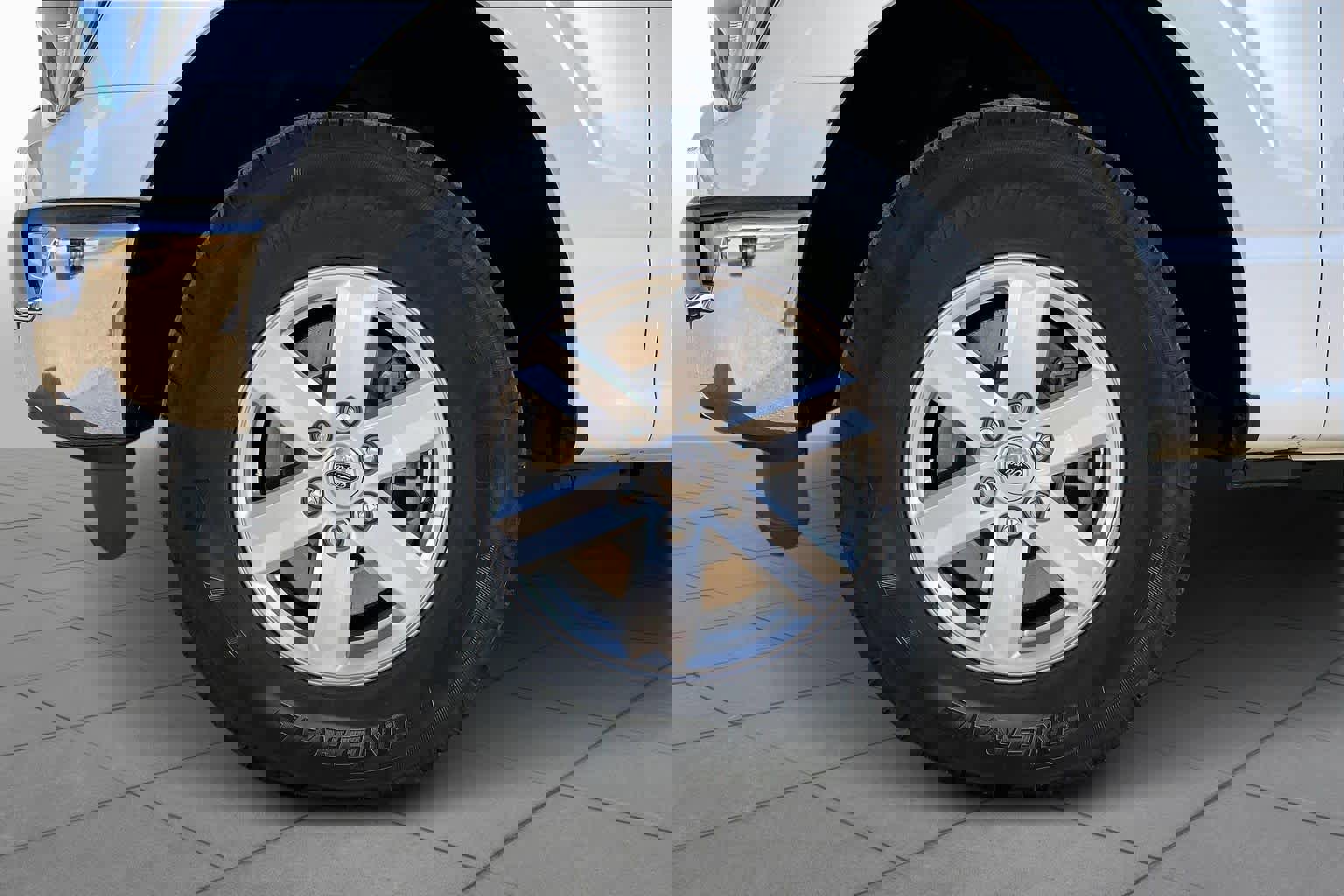 Used 2023 Ford F150 XLT w/ Trailer Tow Package image 11