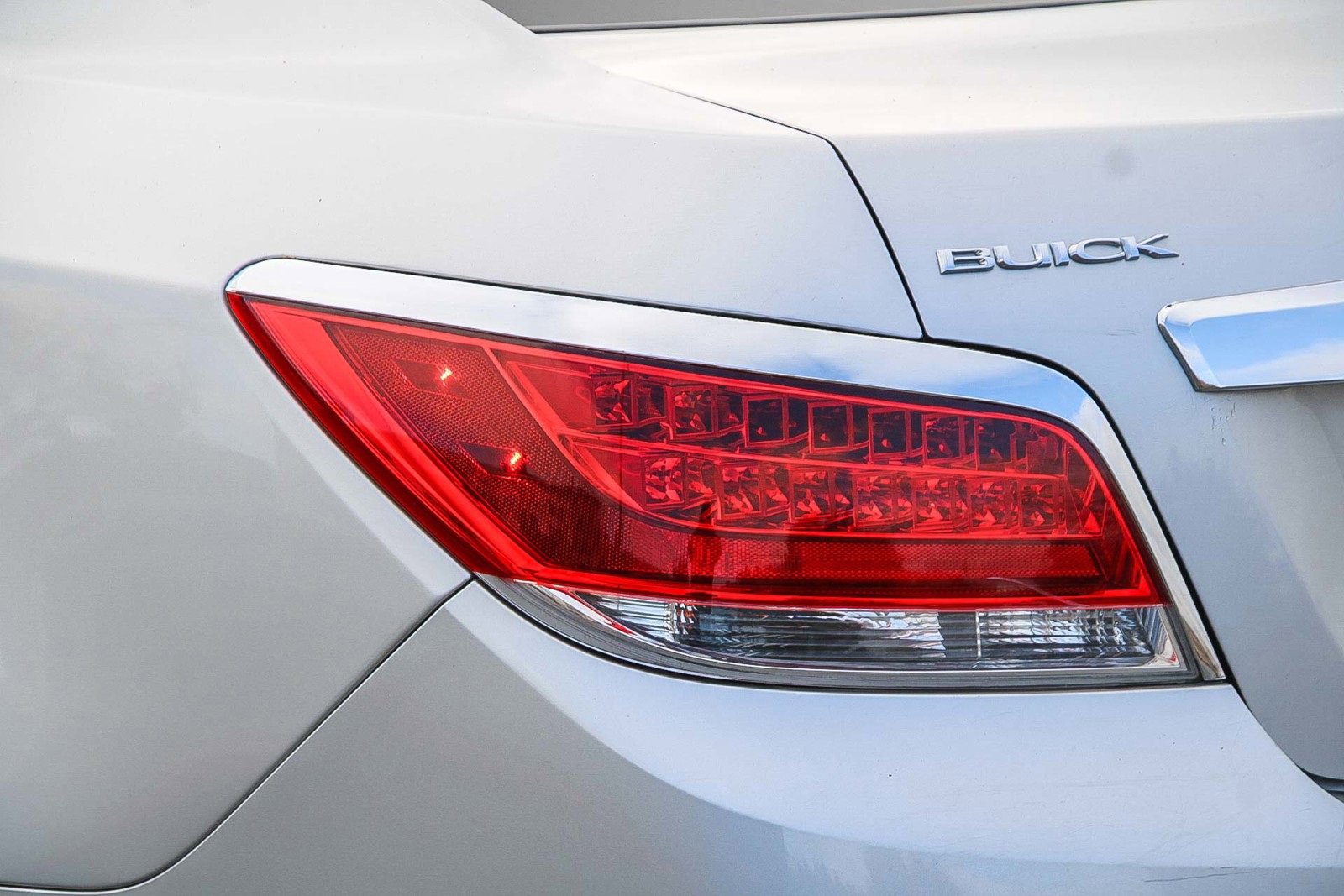 Used 2013 Buick LaCrosse Touring image 11