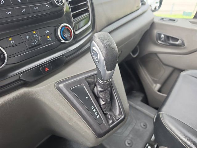 Certified 2022 Ford Transit 350 DRW RWD image 20