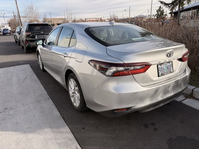 Used 2022 Toyota Camry LE image 4