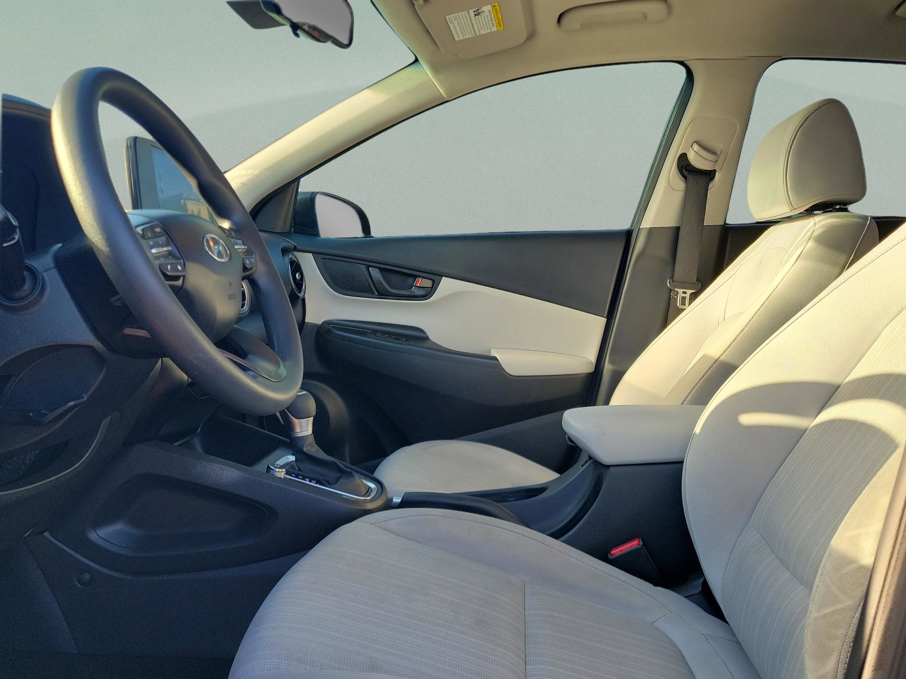 Used 2022 Hyundai Kona SEL image 17