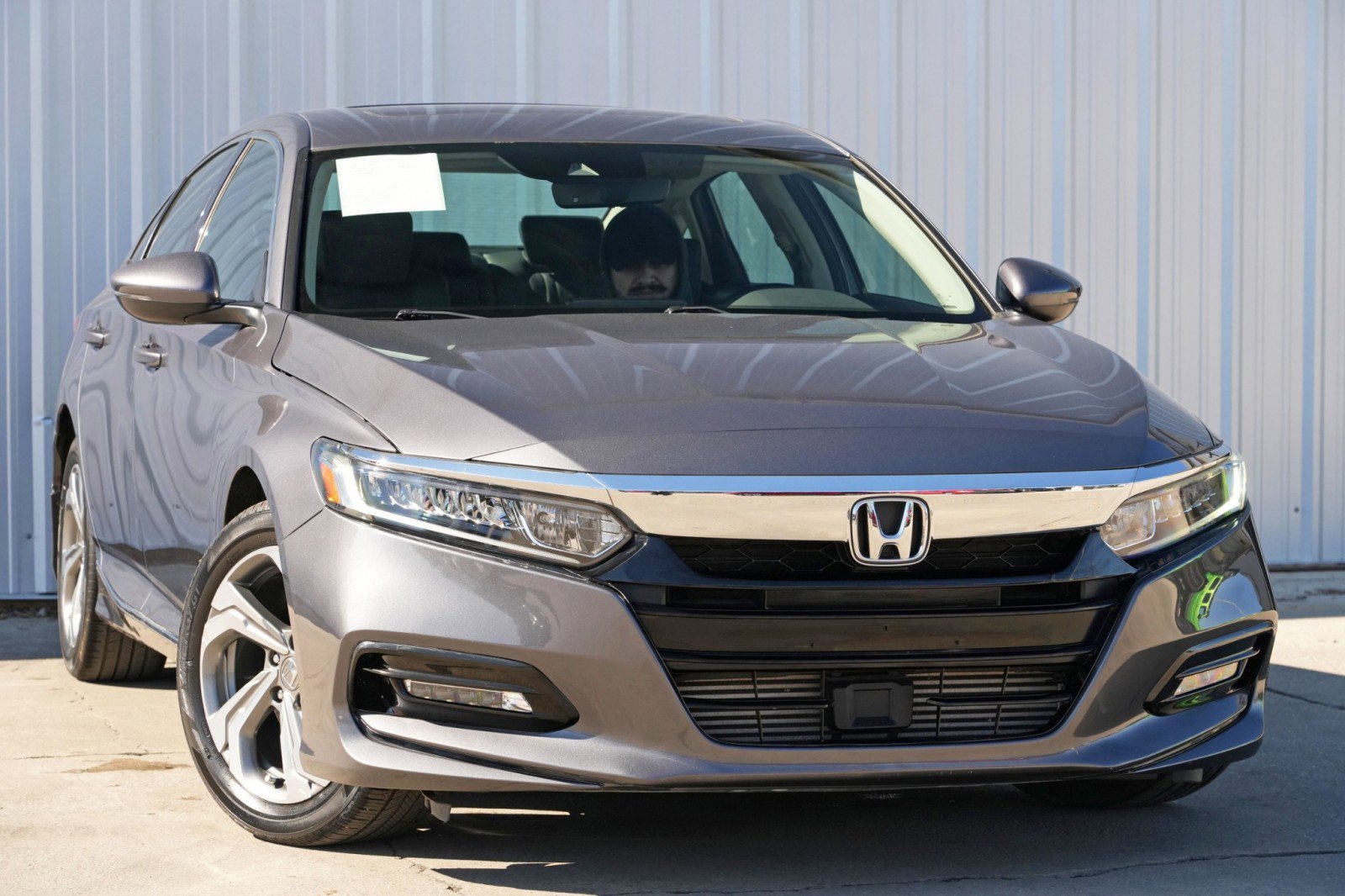 Used 2018 Honda Accord EX-L image 2