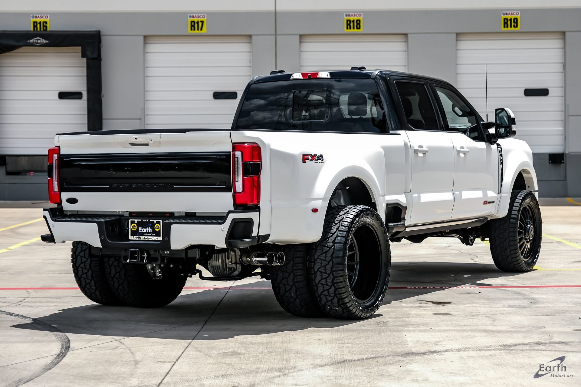 Used 2026 Ford F450 Platinum w/ Platinum Plus Package AWD/4WD image 16