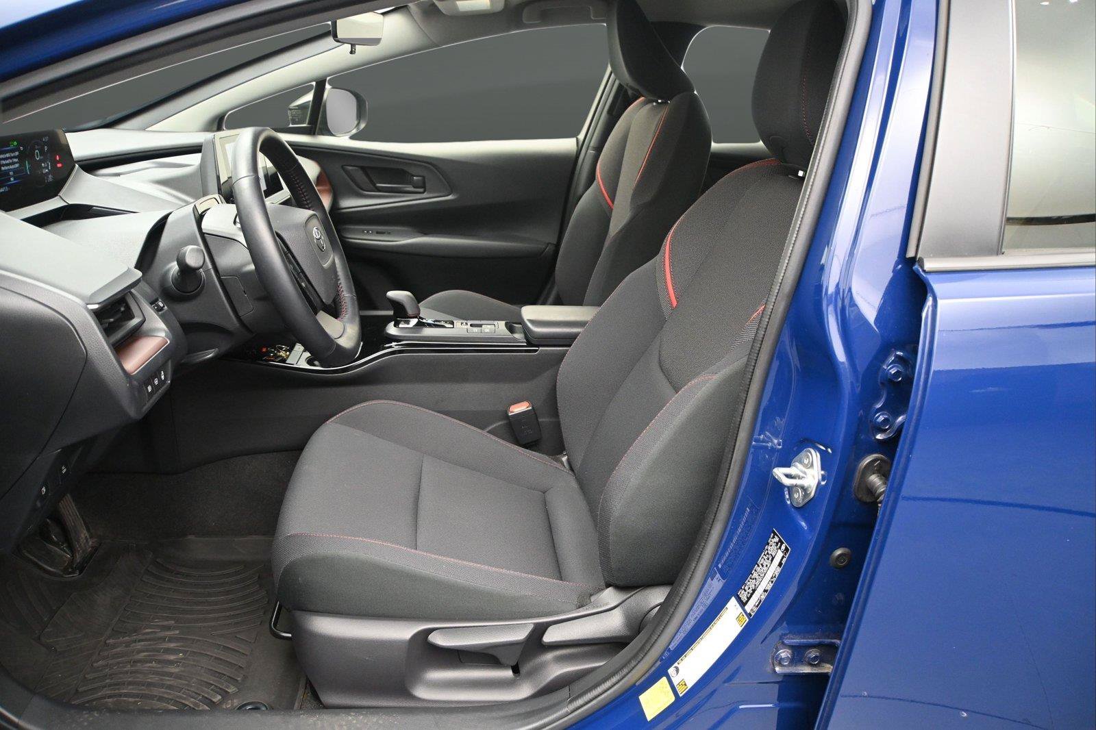 Used 2023 Toyota Prius Prime FWD image 6