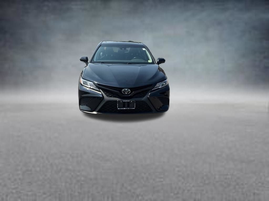 Used 2018 Toyota Camry SE w/ Moonroof Package FWD image 9