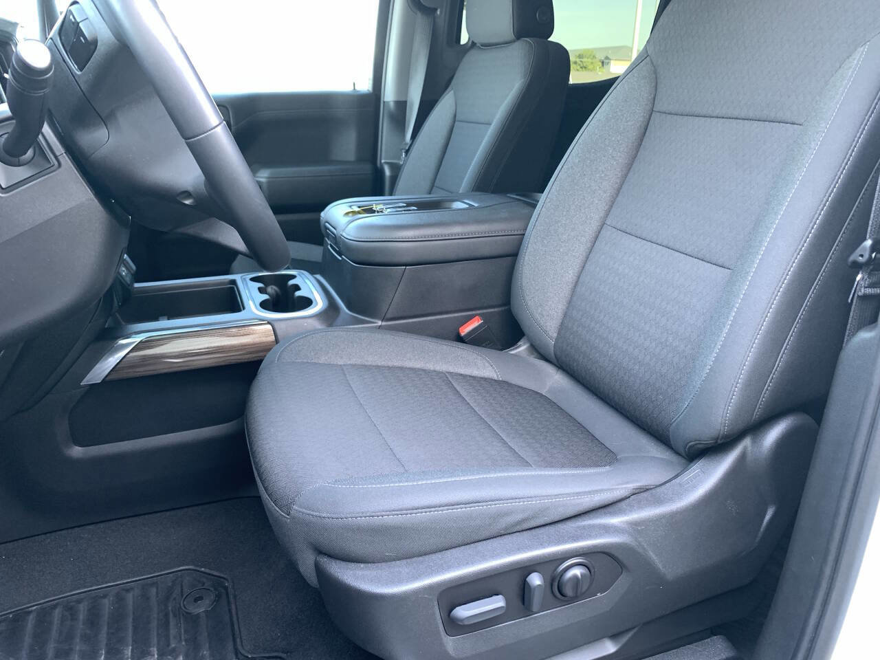 Used 2022 Chevrolet Silverado 1500 RST w/ Z71 Off-Road Package image 5