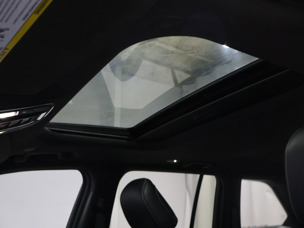 Used 2023 Jeep Grand Cherokee Altitude image 31