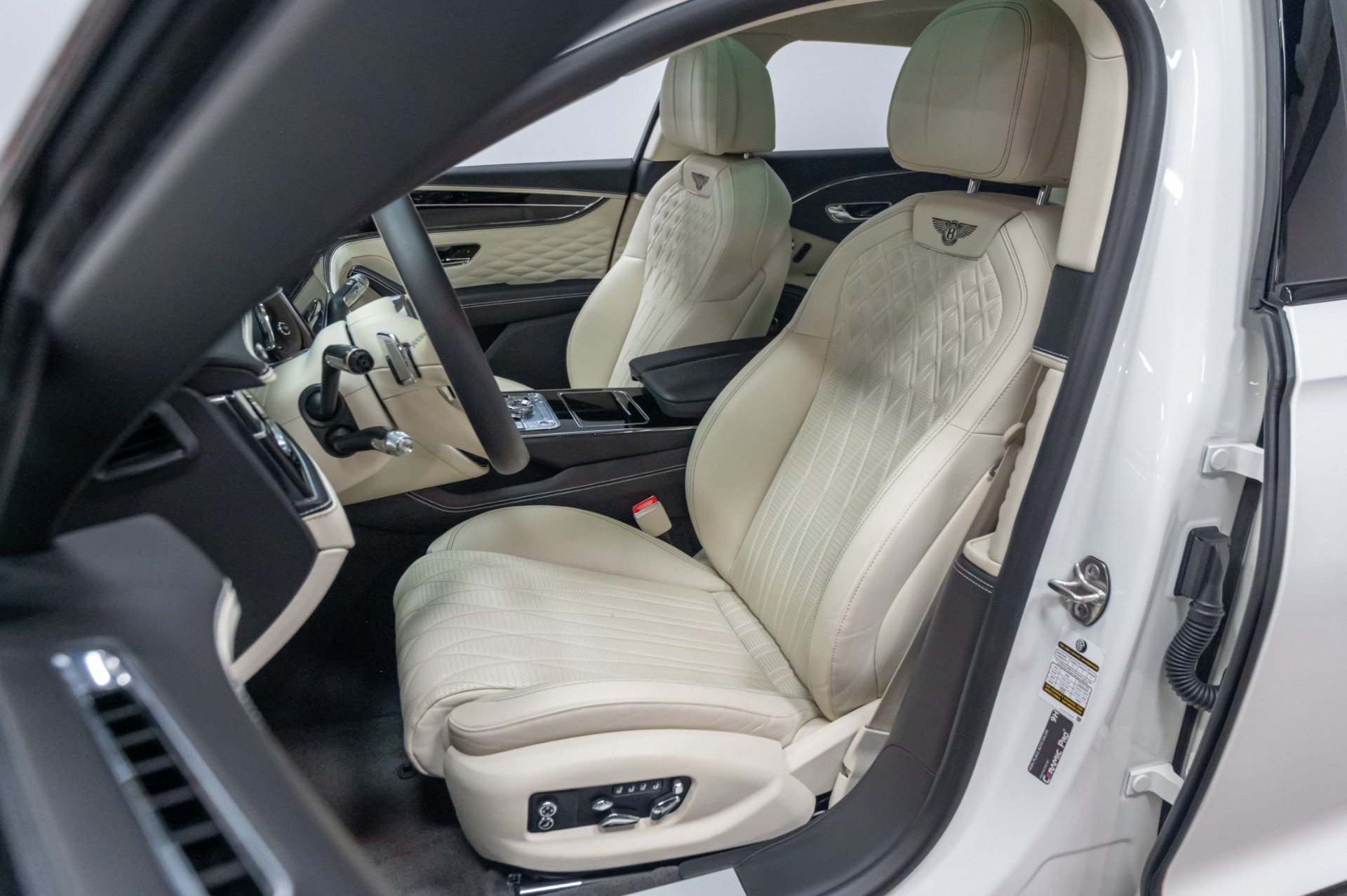 Used 2021 Bentley Flying Spur W12 AWD/4WD image 8