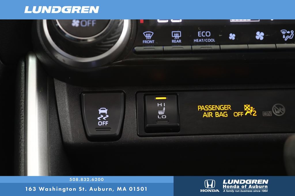 Used 2019 Toyota RAV4 XLE w/ Convenience Package AWD/4WD image 24