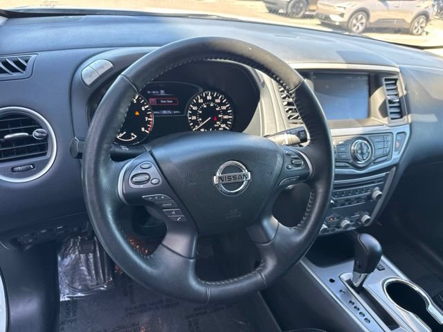 Used 2020 Nissan Pathfinder SL AWD/4WD image 11