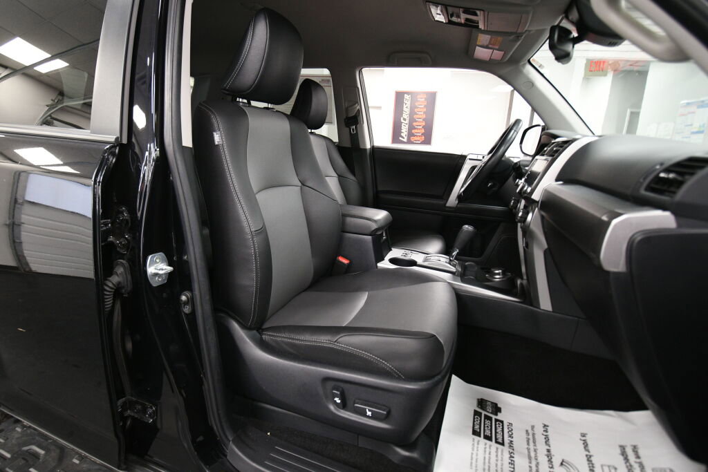 Certified 2024 Toyota 4Runner SR5 Premium image 29